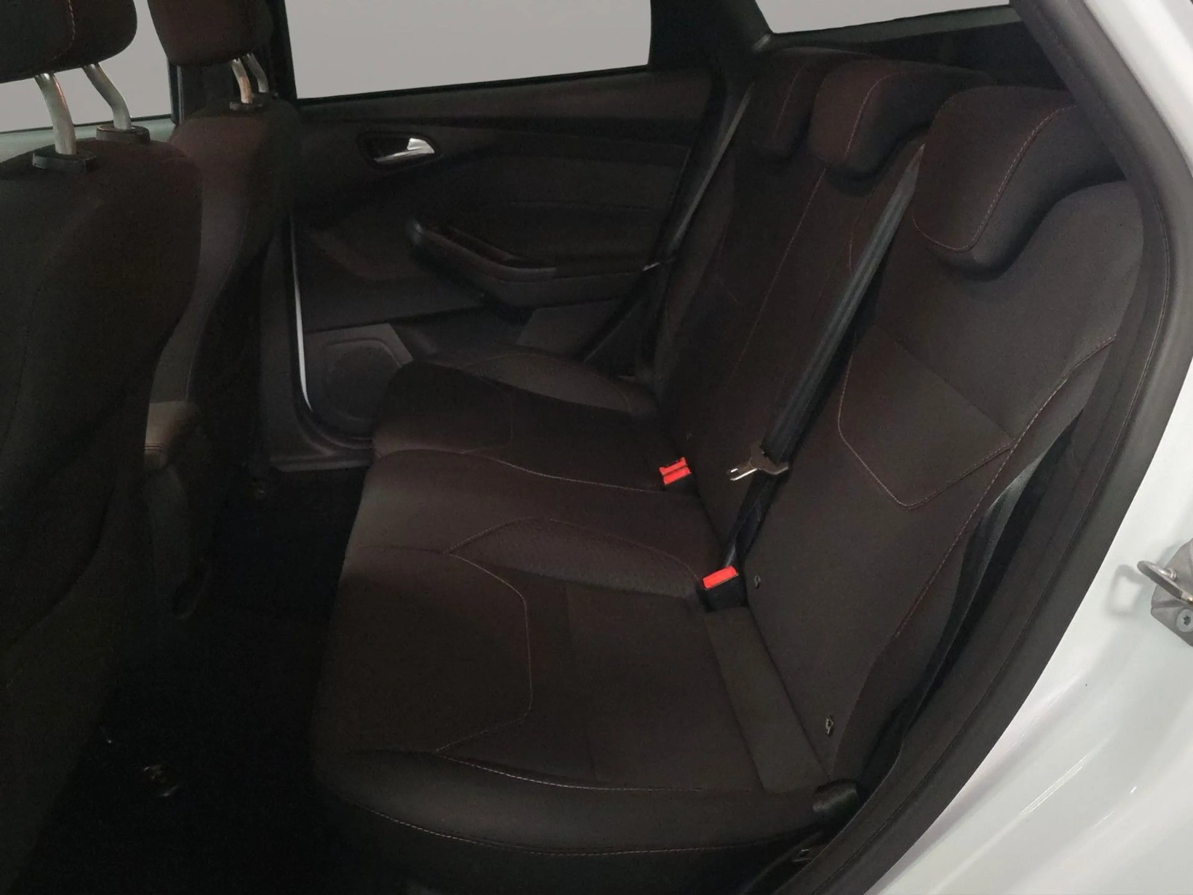 Ford Focus Turnier ST-Line TÜV/SERVICE NEU ! GARANTIE — photo 23