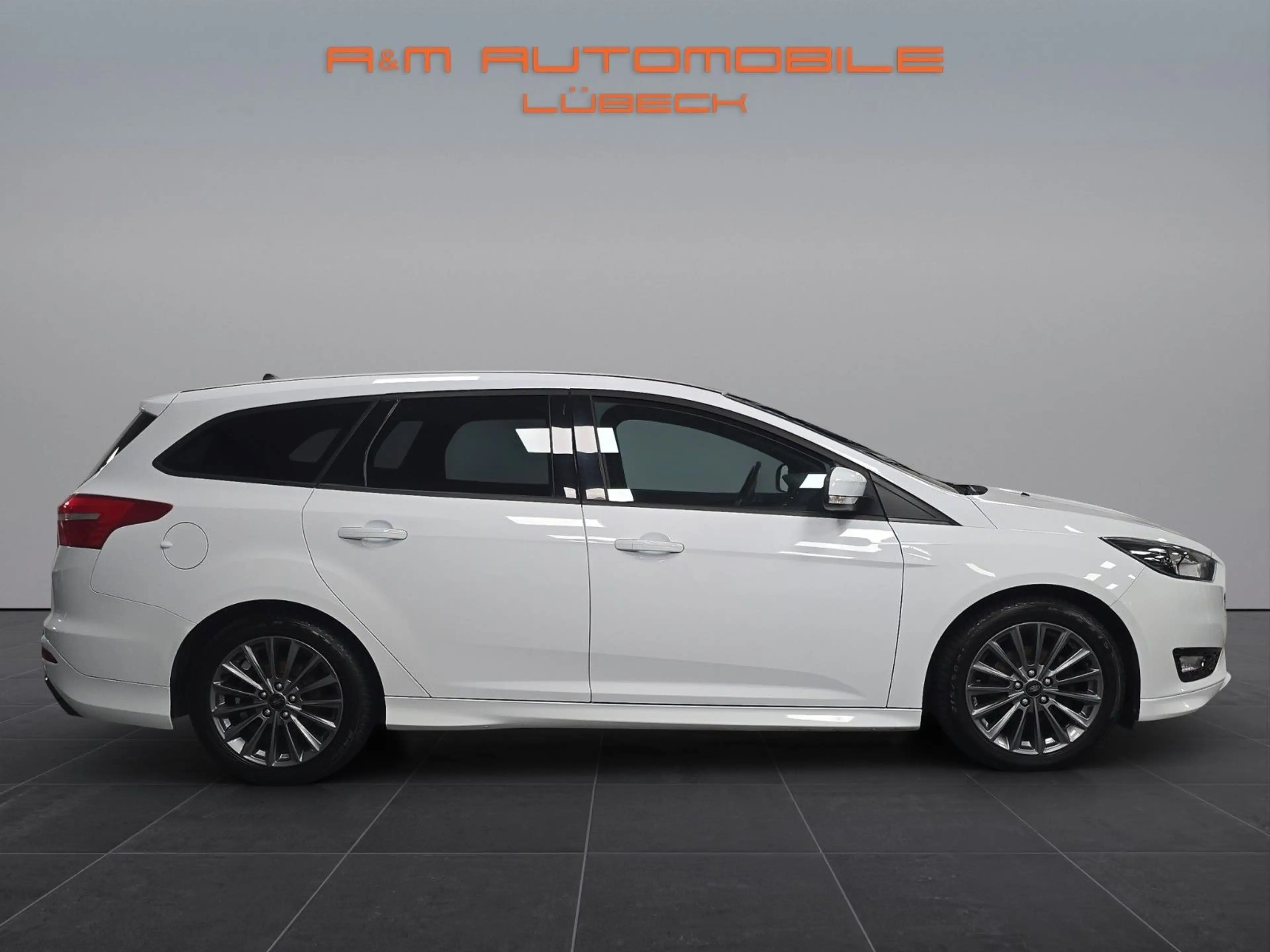 Ford Focus Turnier ST-Line TÜV/SERVICE NEU ! GARANTIE — photo 5
