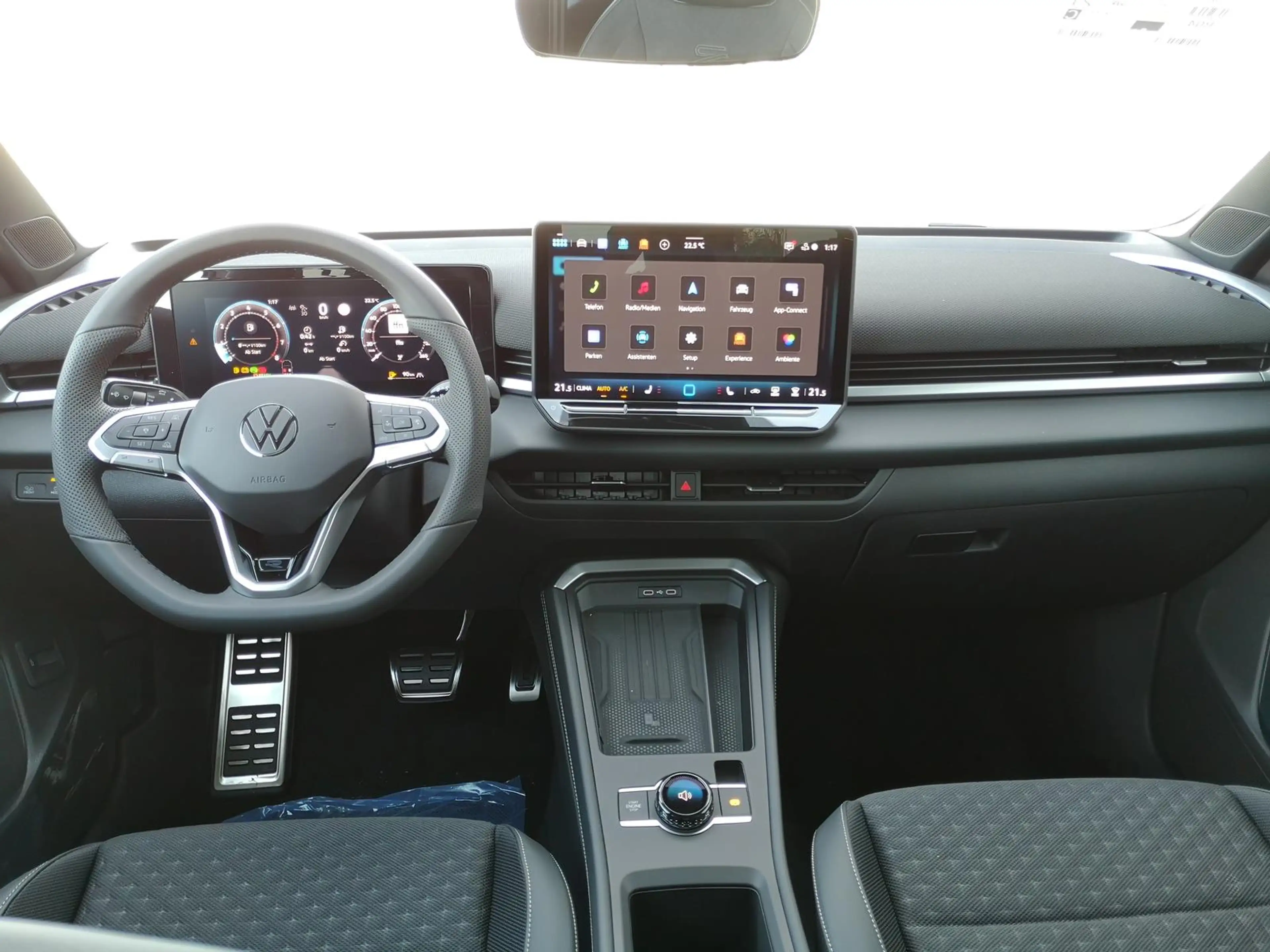 Volkswagen T-Roc 1.5eTSI DSG R-Line AHK ACC el. Hk 18 Zoll — photo 7