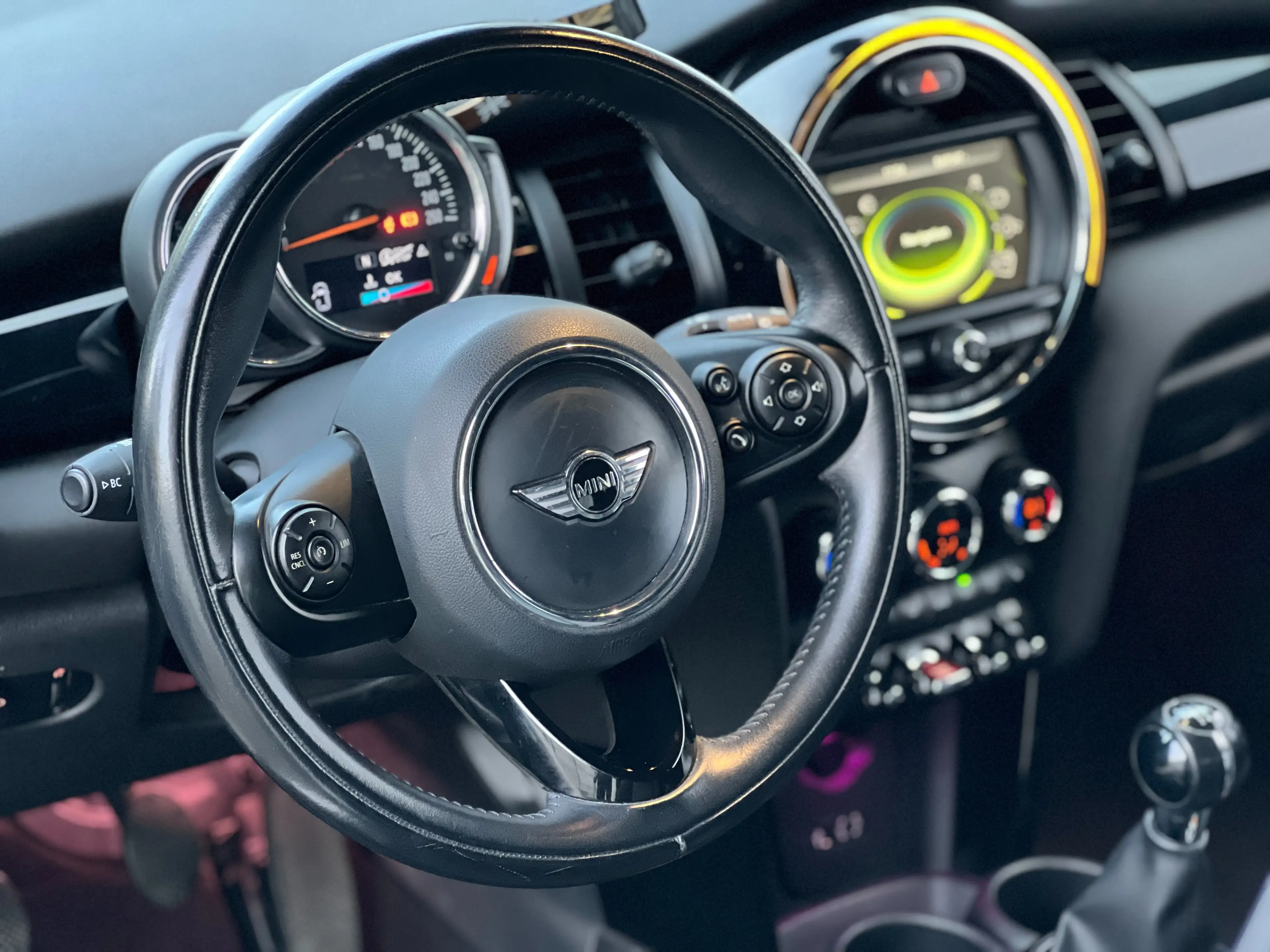 MINI Cooper D FULL - Cuir, Navigation, Xénon, British Flag — photo 12