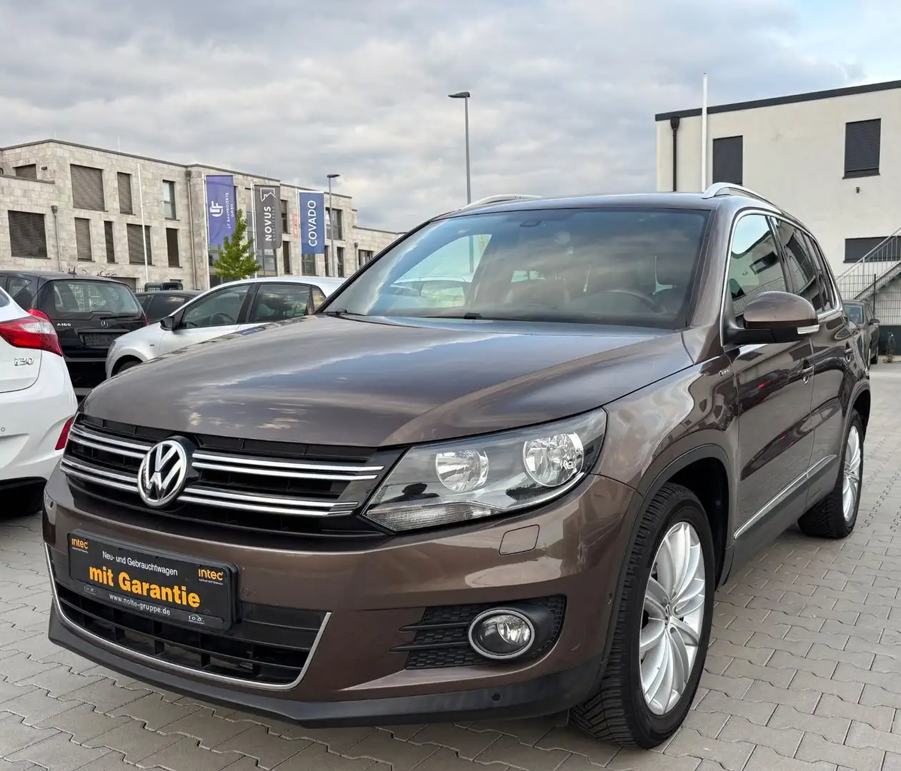 Volkswagen Tiguan Life BMT/Unfallfrei Braun - 1