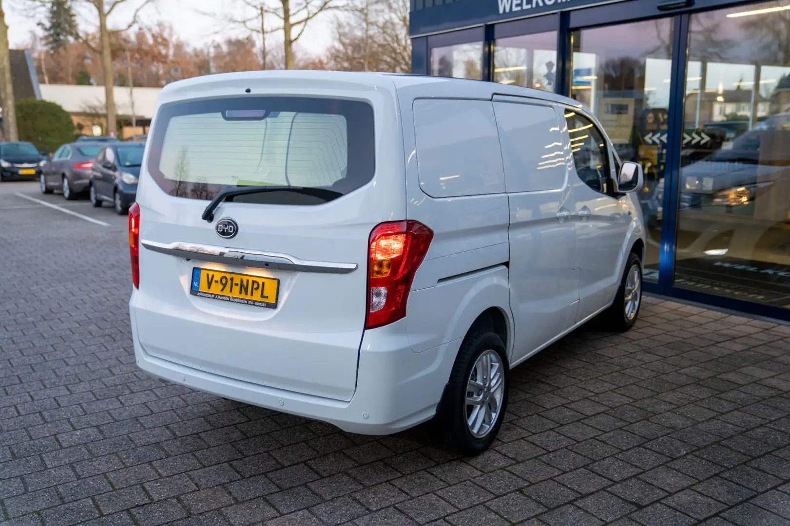 BYD ETP3 Standard 45 kWh|Prijs rijklaar incl. 12 mnd garant Blanc - 2