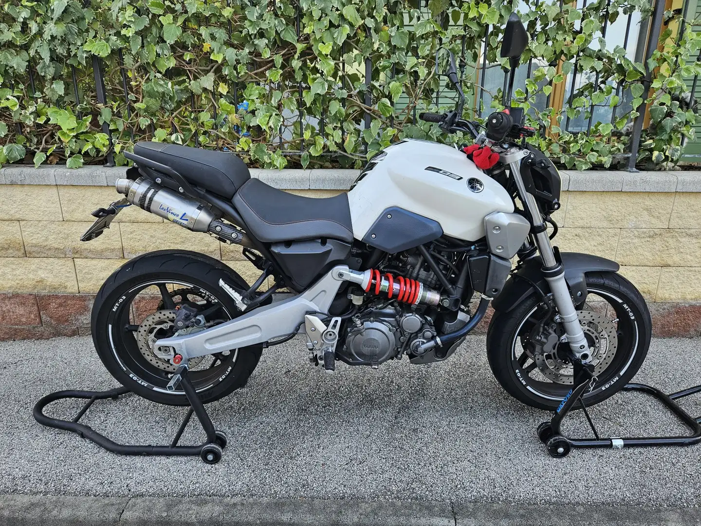 Yamaha MT-03 Alb - 1