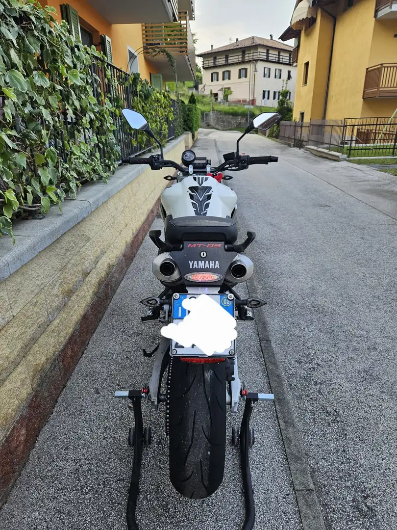Yamaha MT-03 Alb - 2