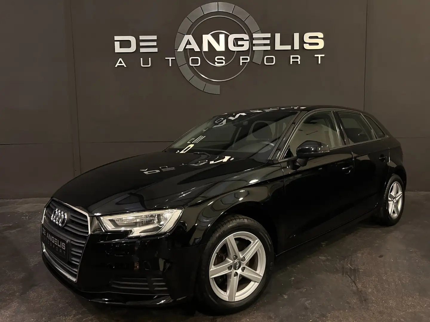 Audi A3 30 TFSI DESIGN Noir - 1