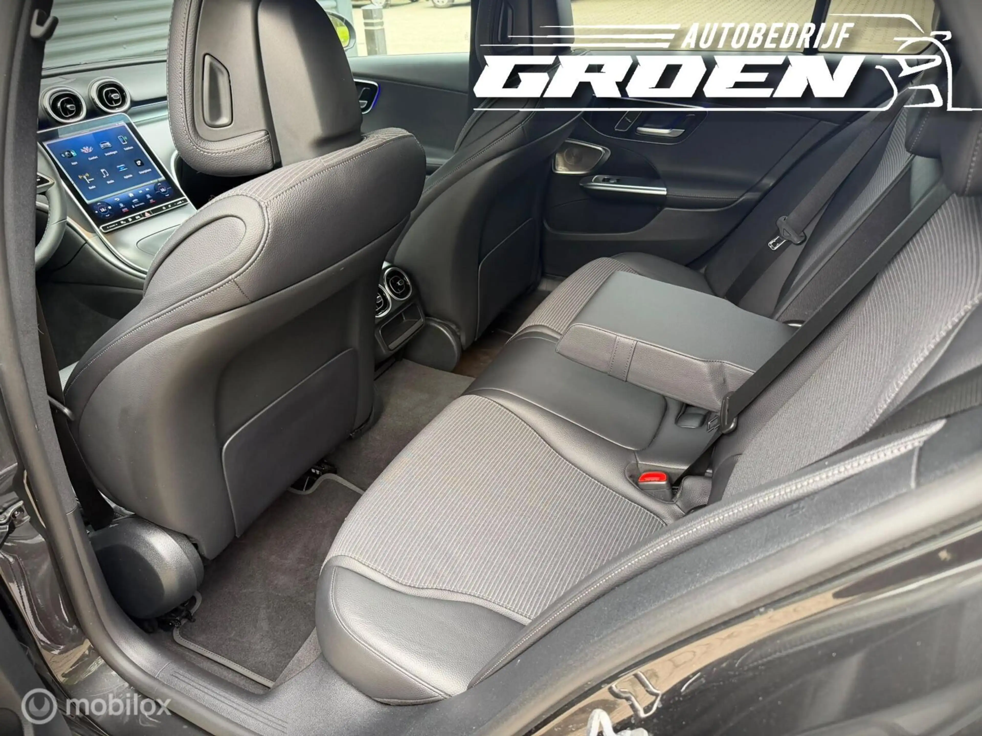 Mercedes-Benz C 300 Estate e Luxury PHEV 313PK — photo 26