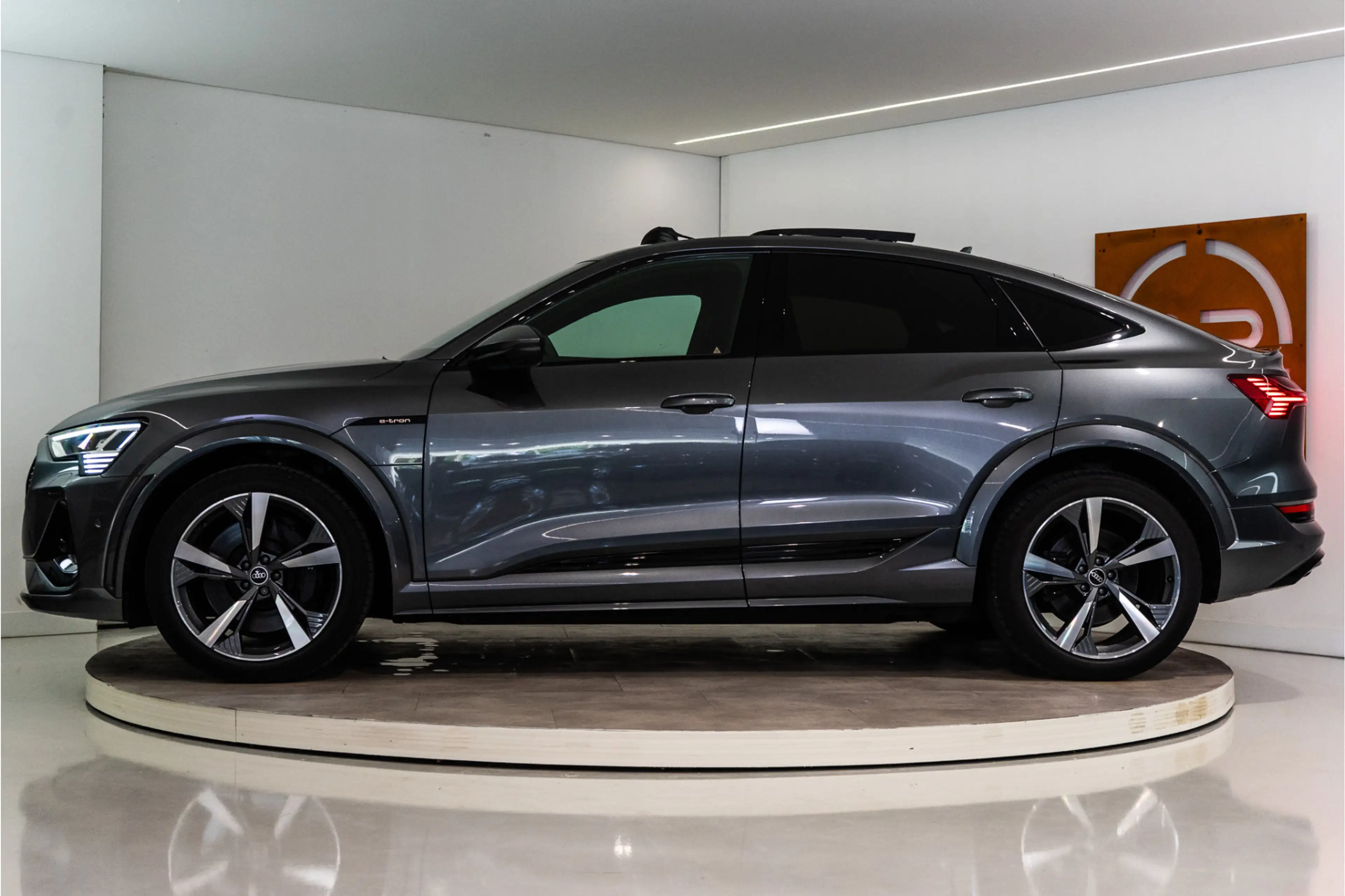 Audi e-tron Sportback S Quattro 95 kWh 504PK | Pano | Sfeer | — photo 3