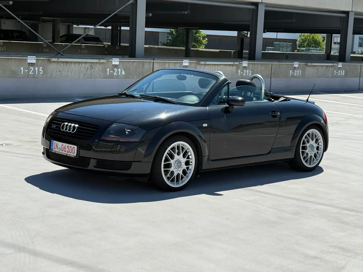 Audi TT Roadster 1.8 T BAM quattro BOSE SHZ Tempomat Noir - 1