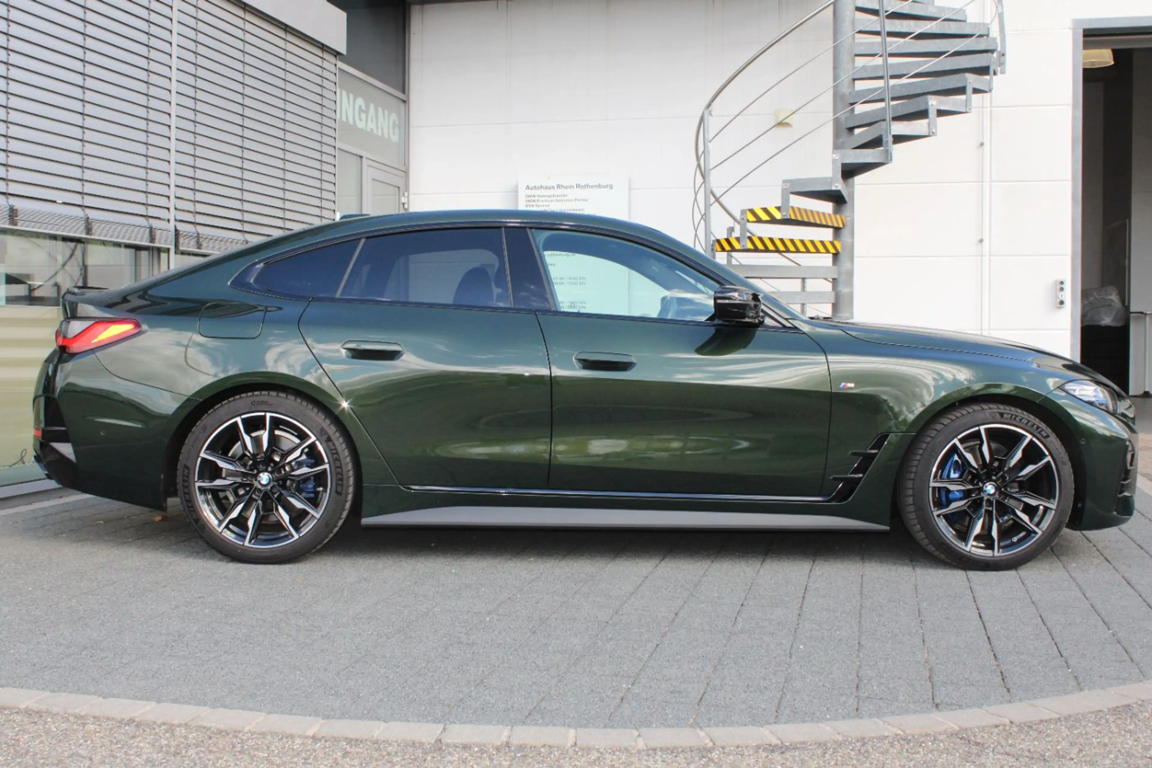 BMW M4 i Gran Coupé M Sport Laser ACC HeadUp HUK — photo 4