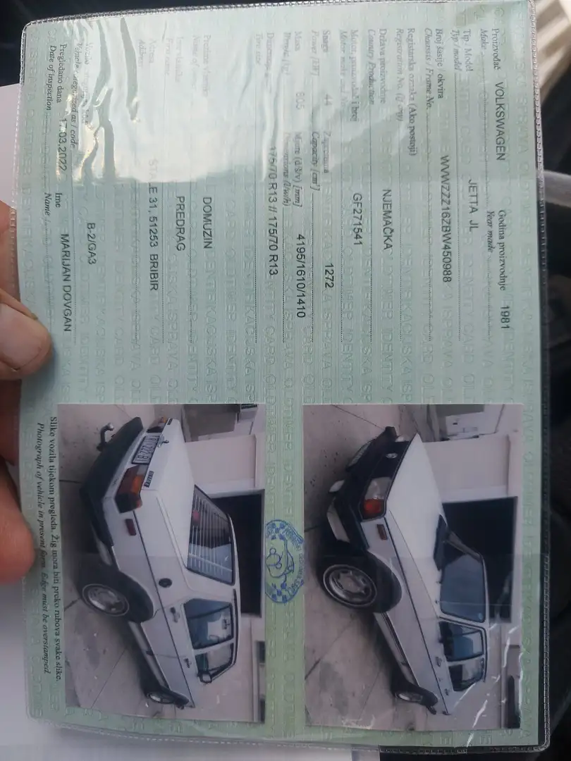 Volkswagen Jetta - 2