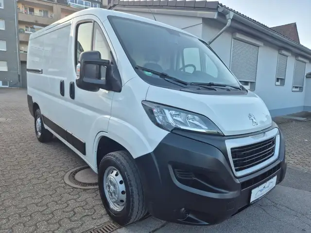 Peugeot Boxer Kasten 330 L1H1 Pro BlueHDi 110*