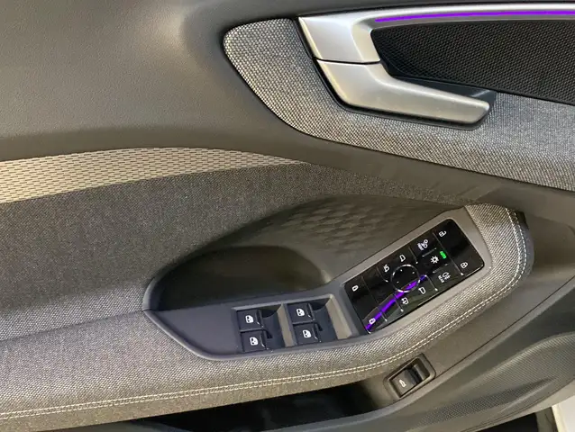 Audi A5 view 4