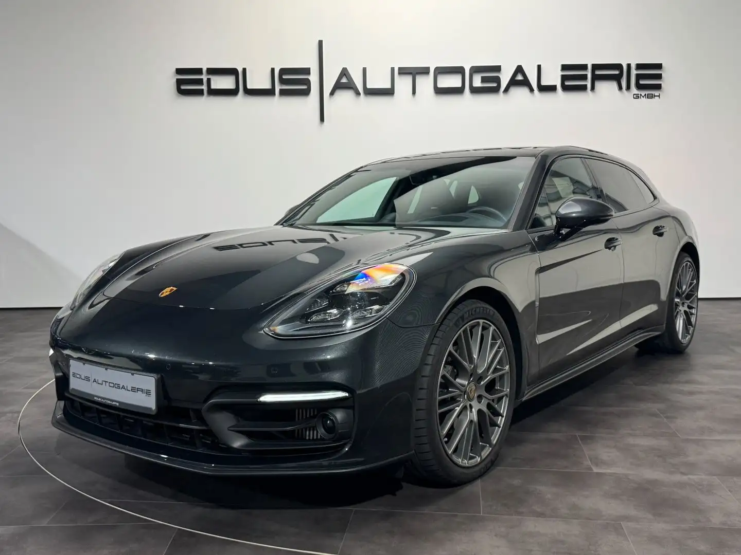 Porsche Panamera Sport Turismo 4 Platinum Edition Bose Gris - 1