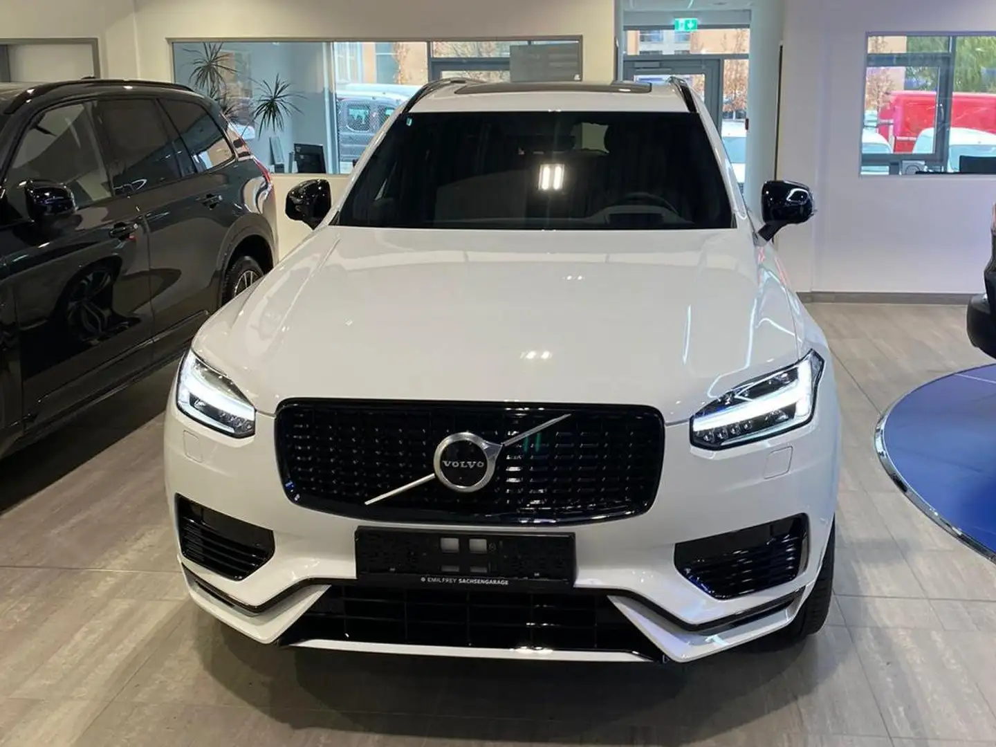 Volvo XC90 XC90 T8 AWD Recharge Geartronic RDesign Expression Weiß - 1