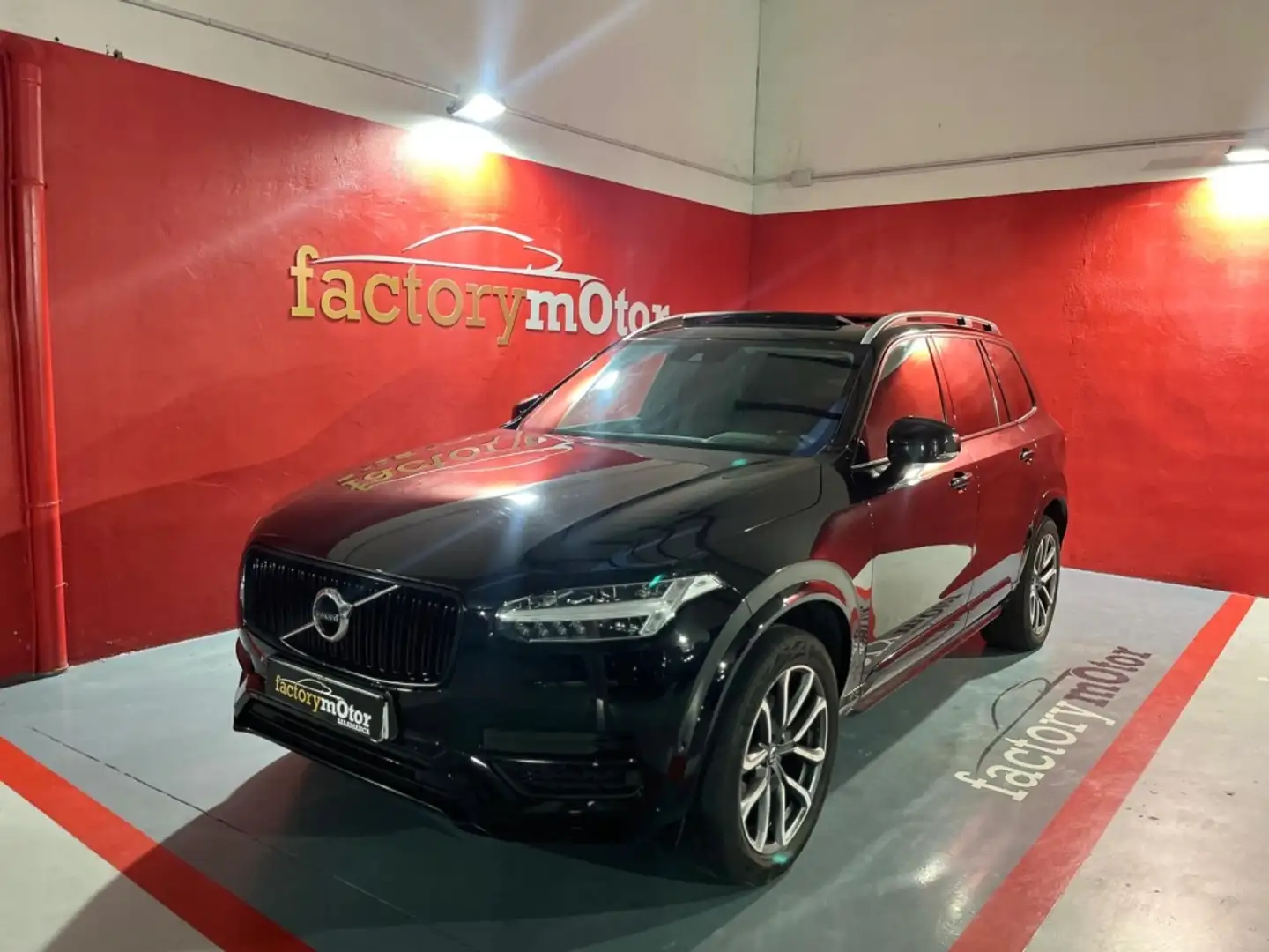 Volvo XC90 D4 R-Design Aut. Negro - 1