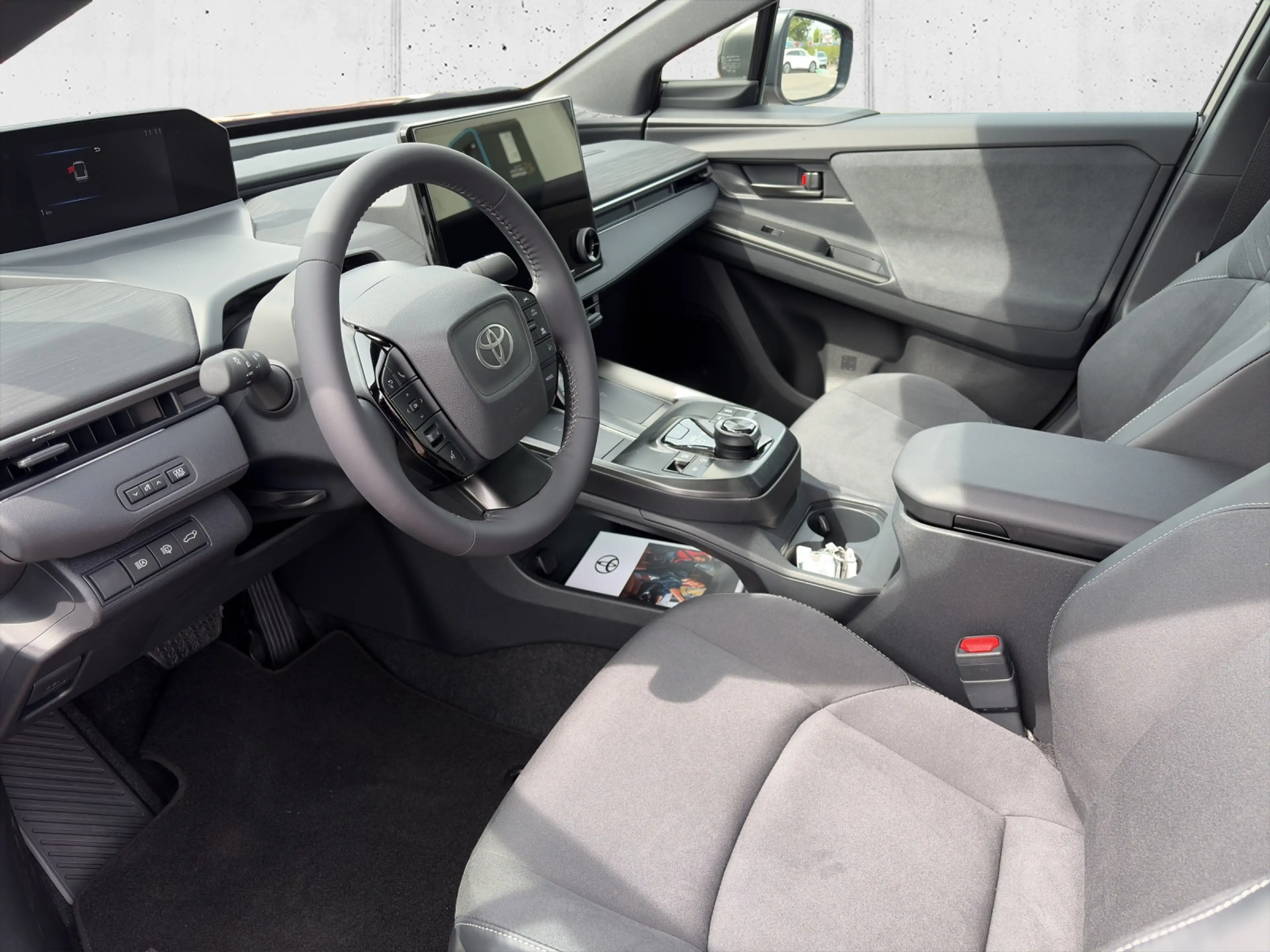 Toyota C-HR + Elektrik AWD Lounge - 501km Reichweite 5t. — photo 6