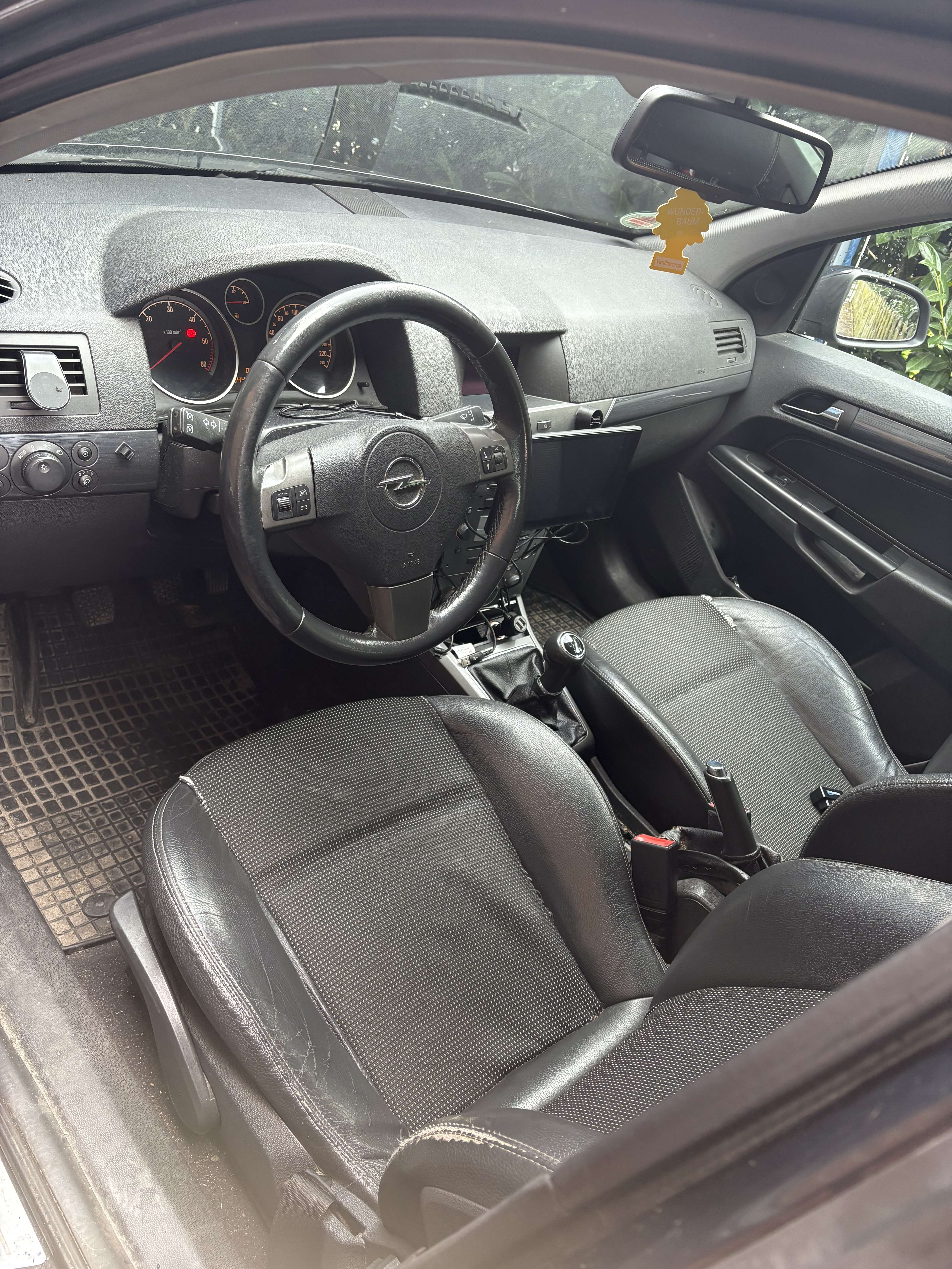 Second hand Opel Astra 1.9 cdti