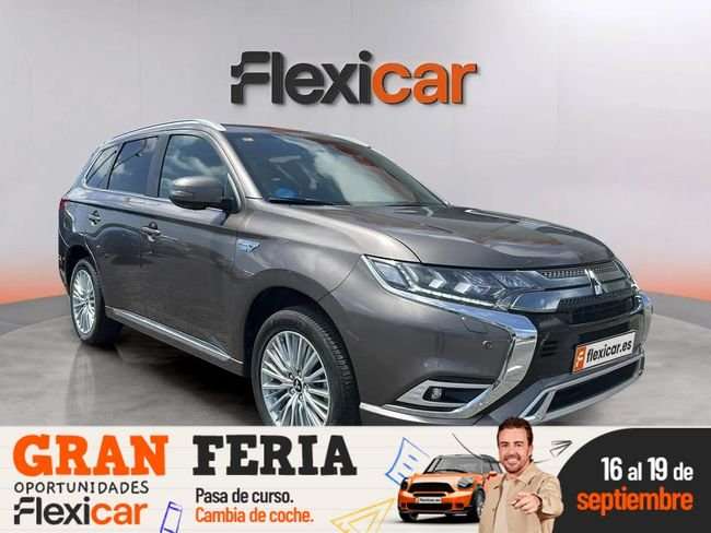 Mitsubishi Outlander PHEV Kaiteki+ 4WD - foto 1
