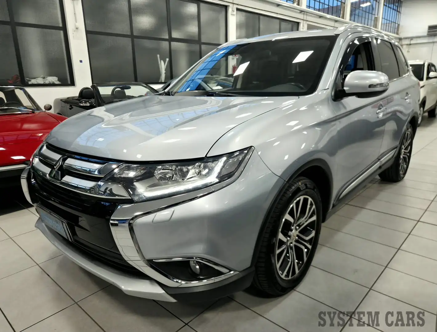 Mitsubishi Outlander Outlander 2.2 DI-D 4WD Instyle Plus SDA 7 posti - - 2