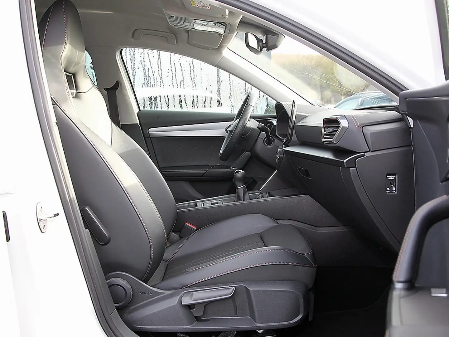 CUPRA Formentor 1.5 TSI NAVI AHK KAMERA LED SHZ ACC Weiß - 2