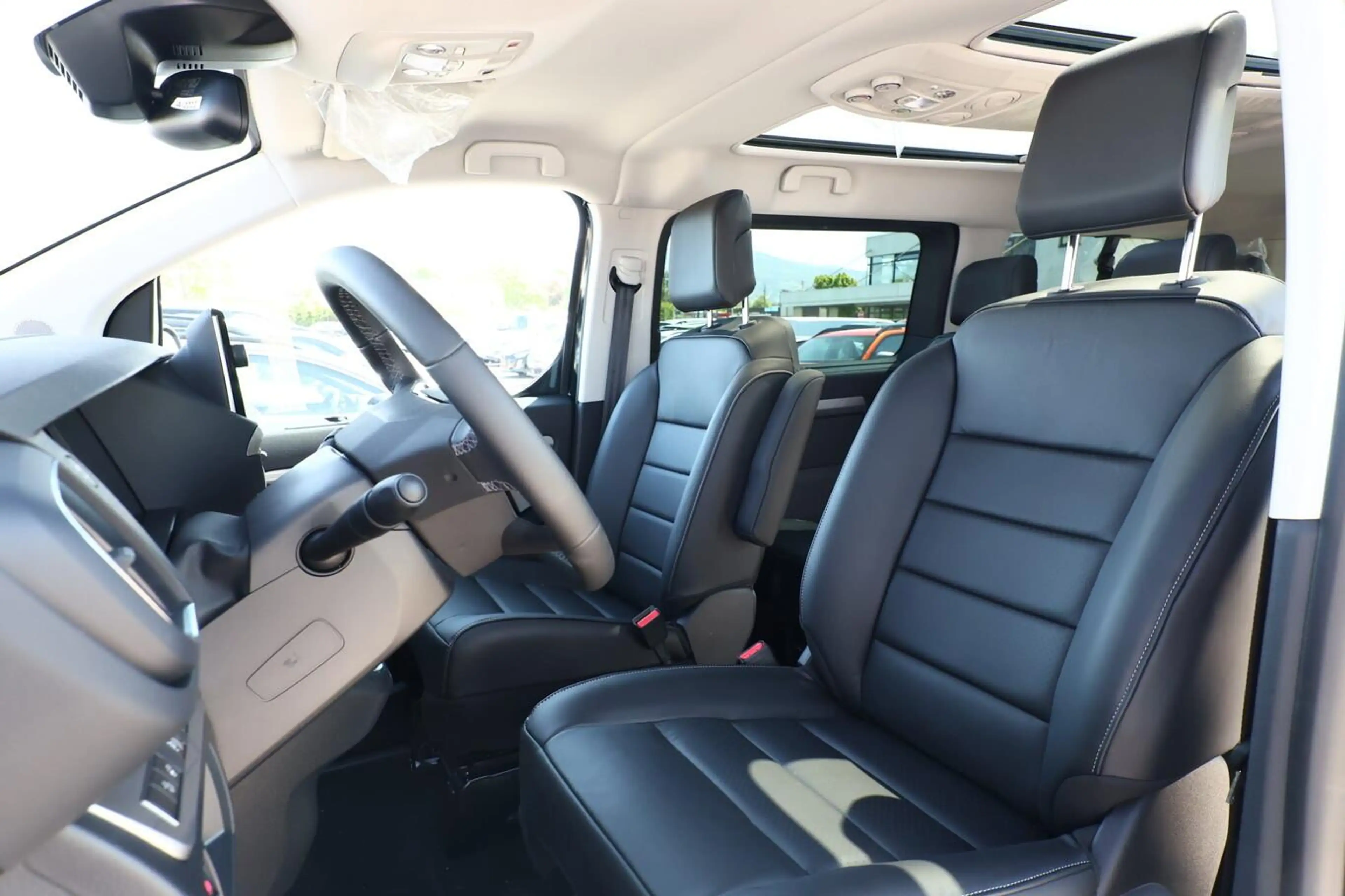 Citroen Spacetourer MAX XL Pano AHK Nav Leder Kam Keyl 132 kW (179 ... — photo 6