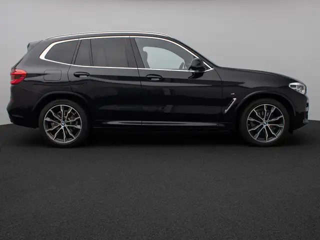 BMW X3 view 5