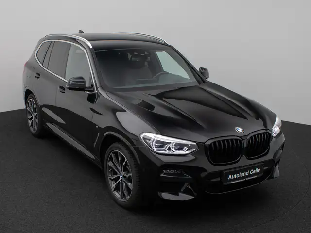 BMW X3 view 3