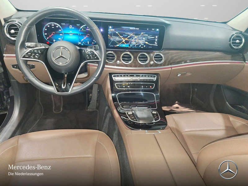 Mercedes-Benz E 400 d T 4M AMG+AHK+LED+STHZG+FAHRASS+KAMERA+HUD — photo 13
