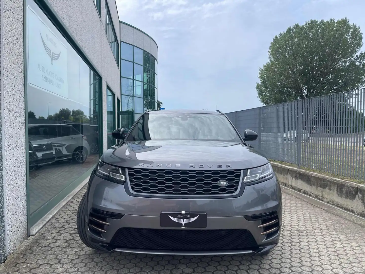Land Rover Range Rover Velar 2.0D I4 240 CV R-Dynamic S (motore nuovo) Gris - 2