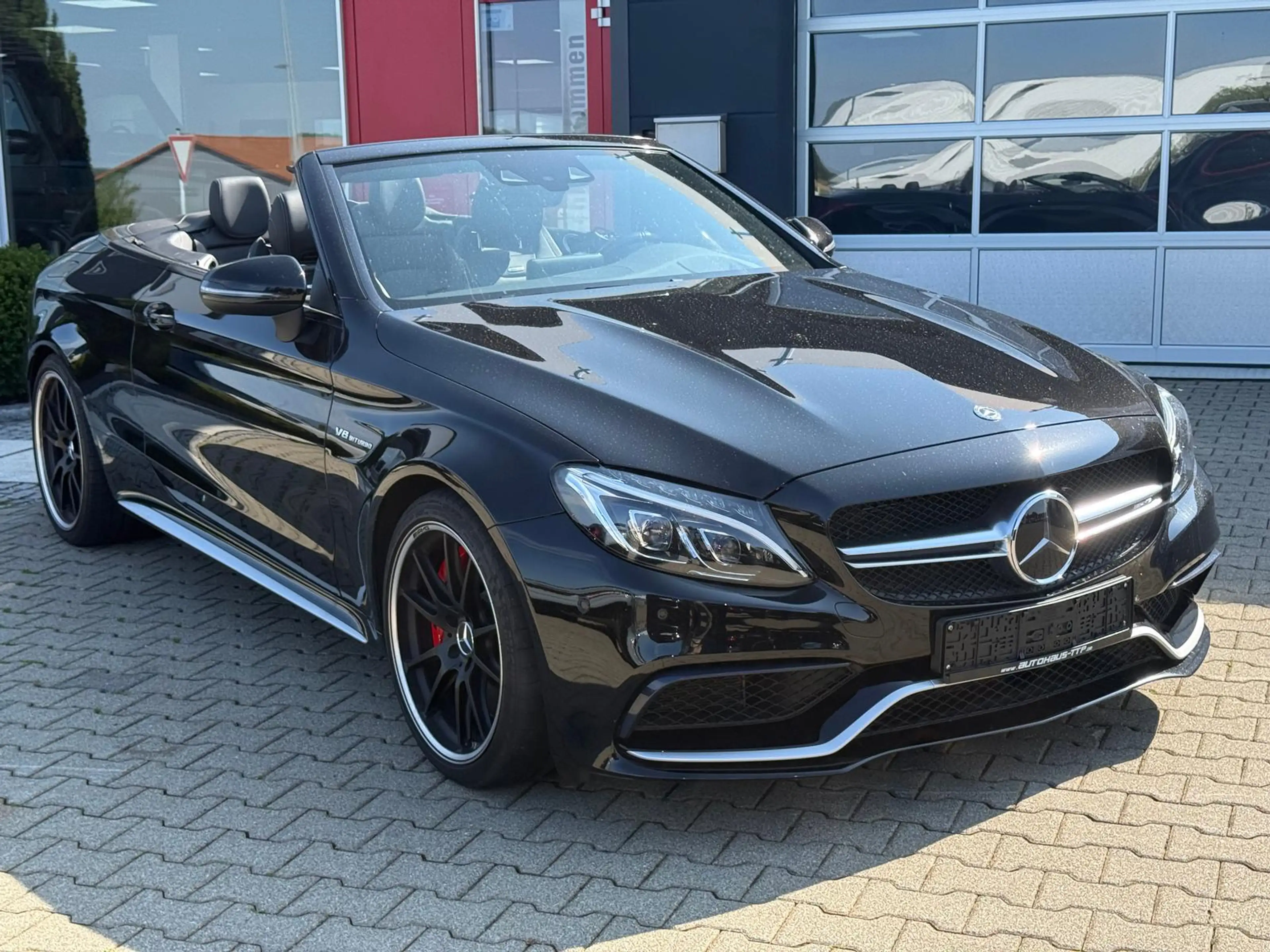 Mercedes-Benz C 63 AMG C 63 S AMG Cabrio Sportabgas. Head-UP Burmester