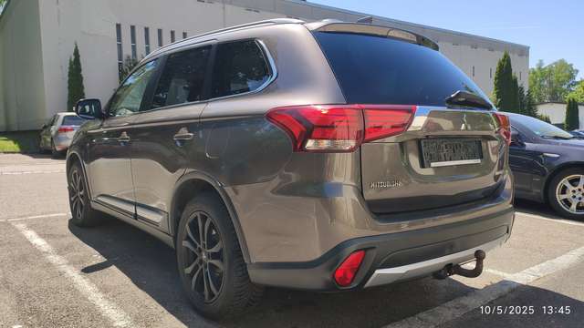 Imagine Mitsubishi Outlander Outlander 2.2 DI-D 4WD Aut. Klassik Kollektion+