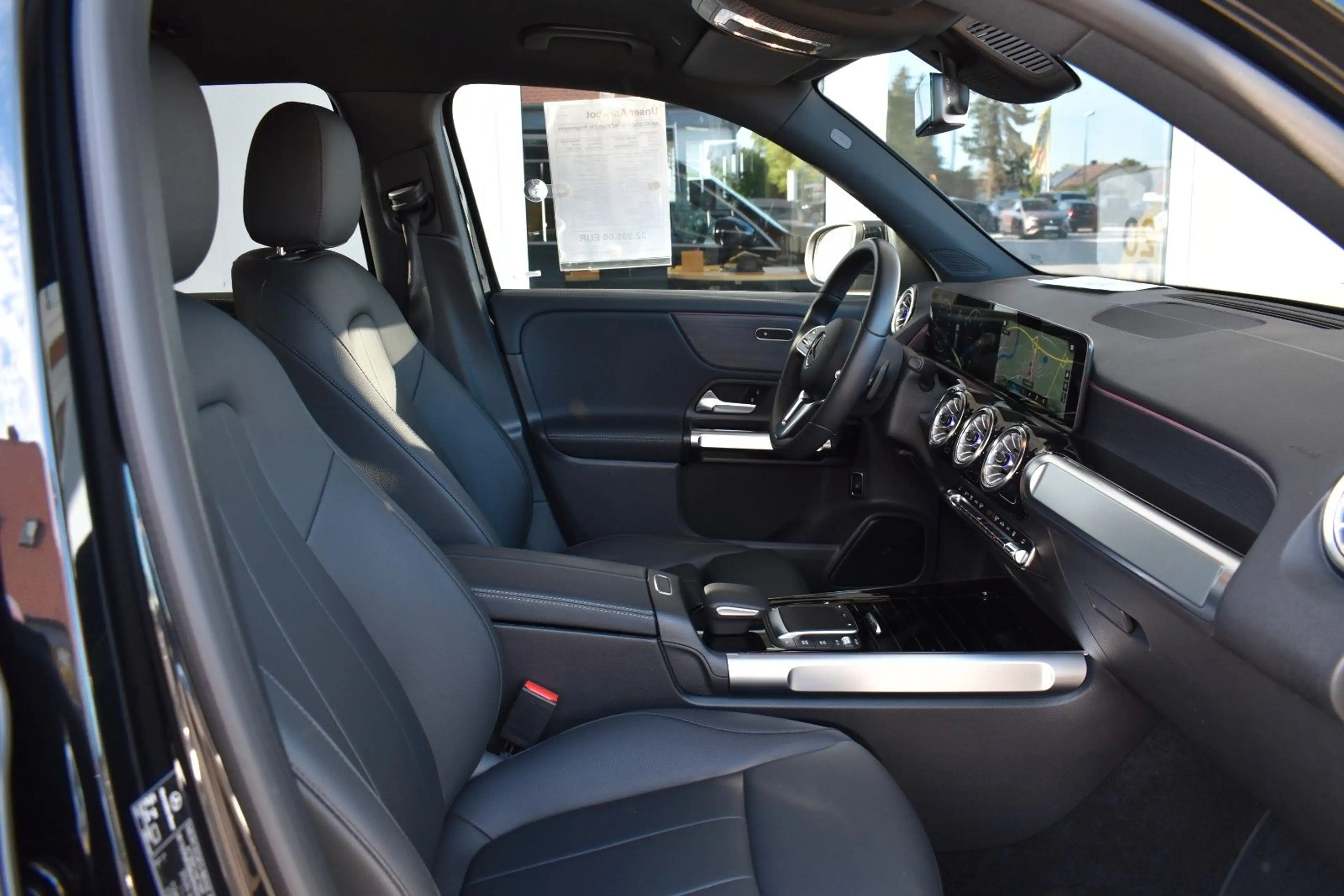 Mercedes-Benz EQB 250 Progressive Navi Keyless Kamera Sitzhzg — photo 13