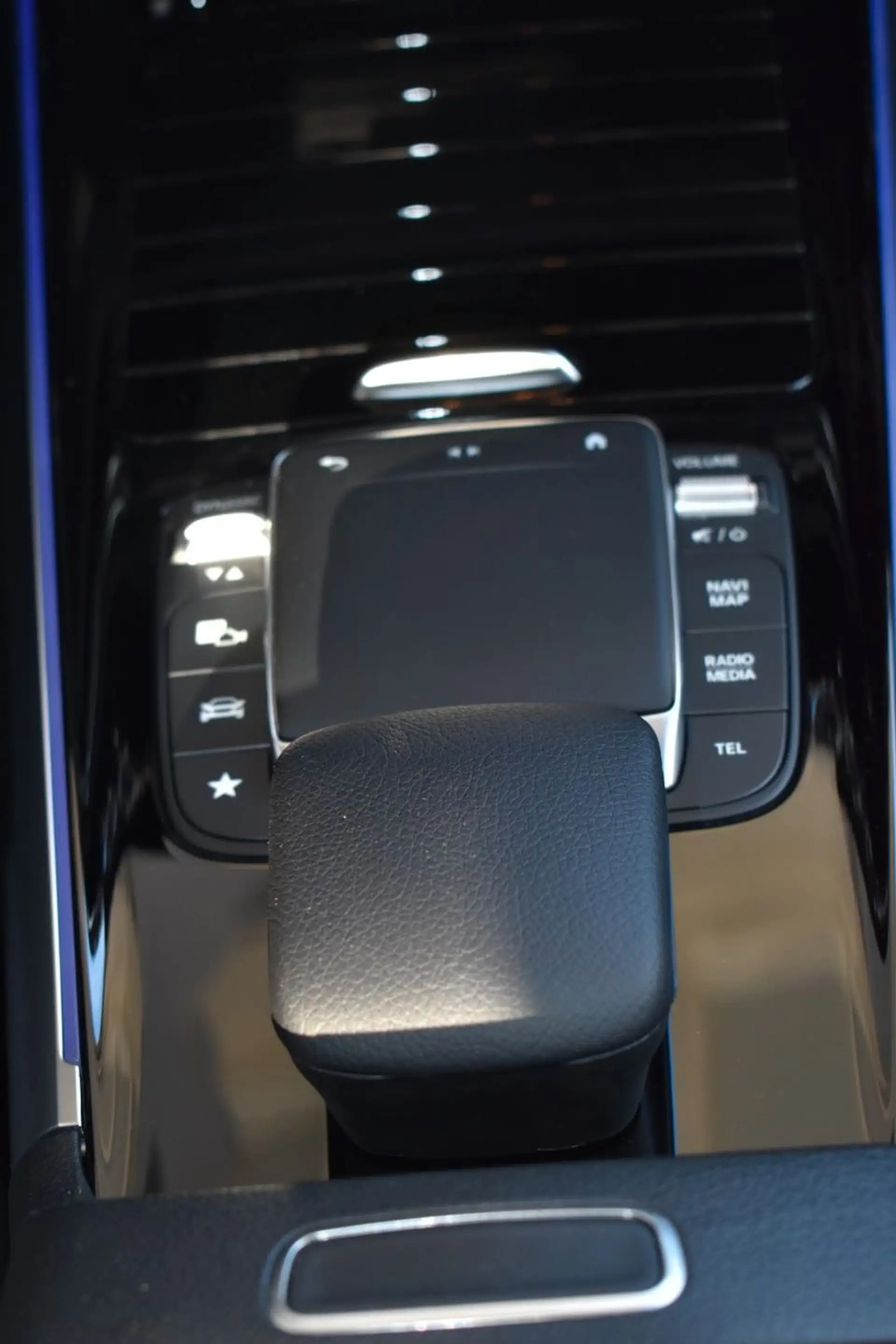 Mercedes-Benz EQB 250 Progressive Navi Keyless Kamera Sitzhzg — photo 15
