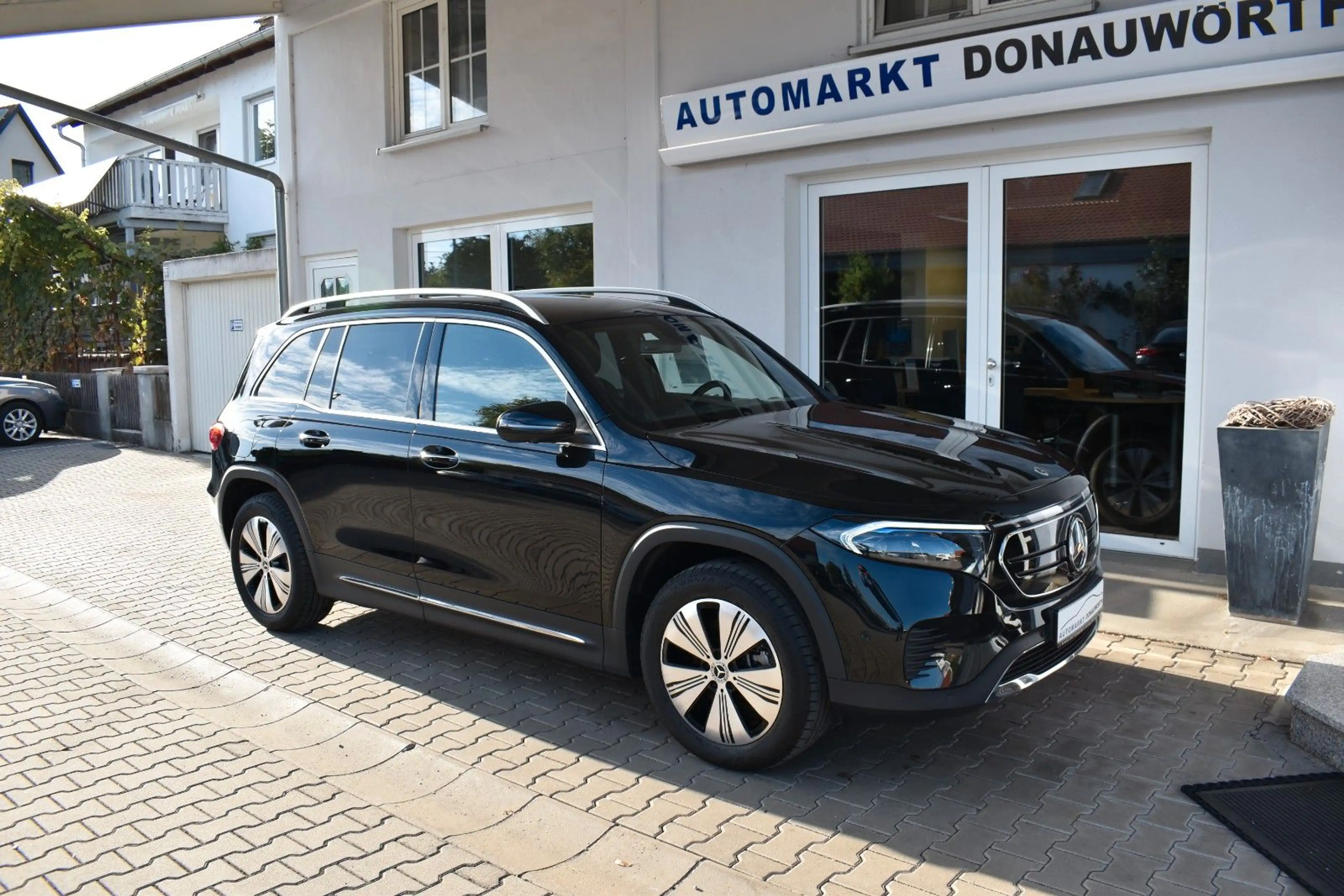 Mercedes-Benz EQB 250 Progressive Navi Keyless Kamera Sitzhzg — photo 9