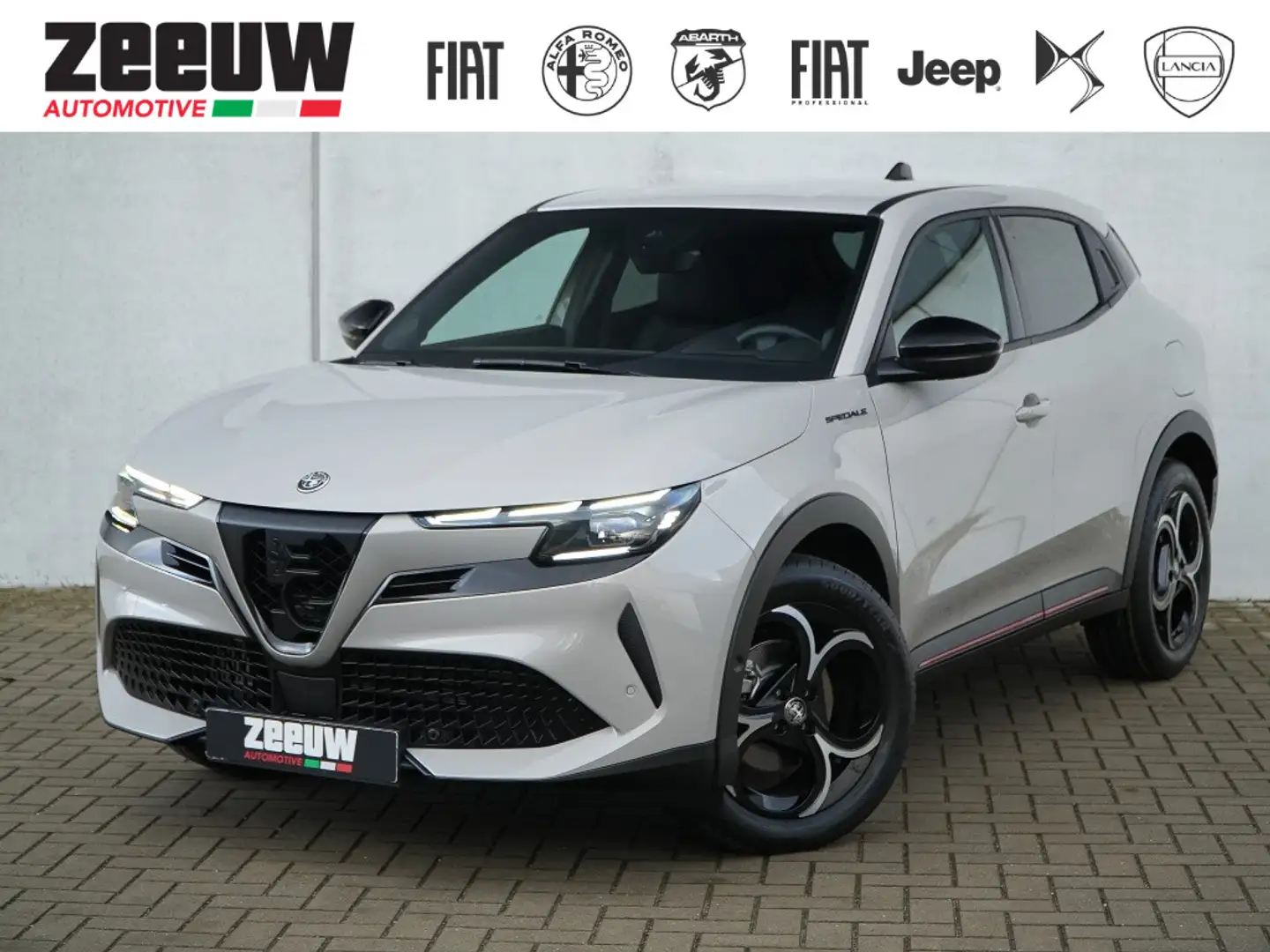 Alfa Romeo Junior 1.2 Turbo 136 PK Ibrida Speciale | Techno | Direct Grijs - 1