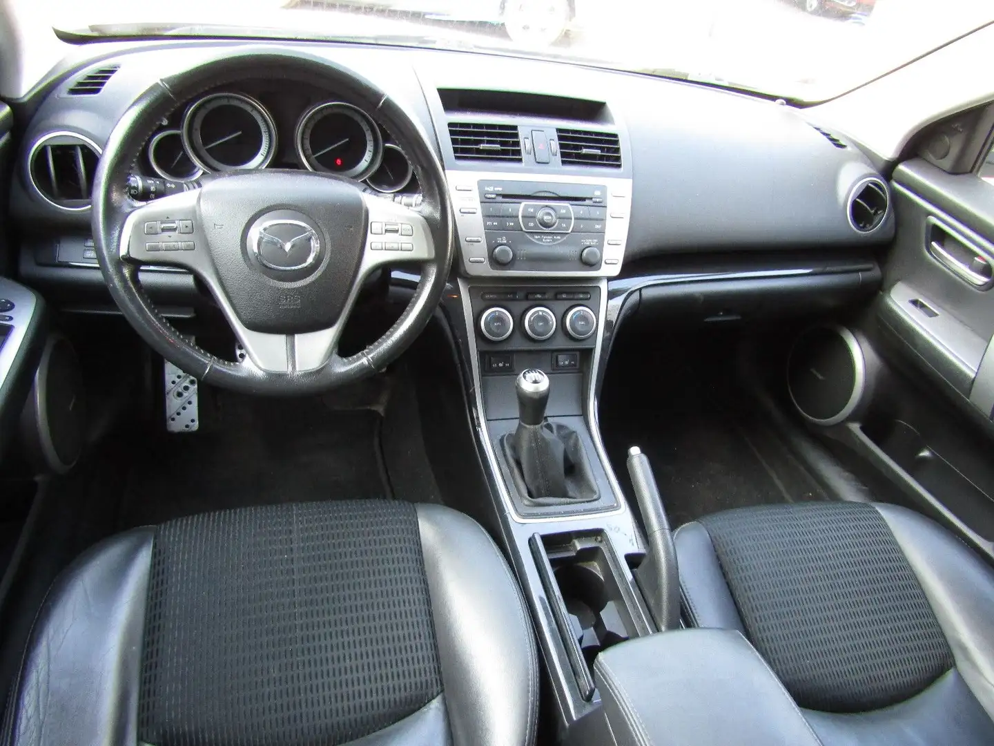 Mazda 6 Kombi 2.2 CRDT Dynamic TÜV04/26 Argent - 2