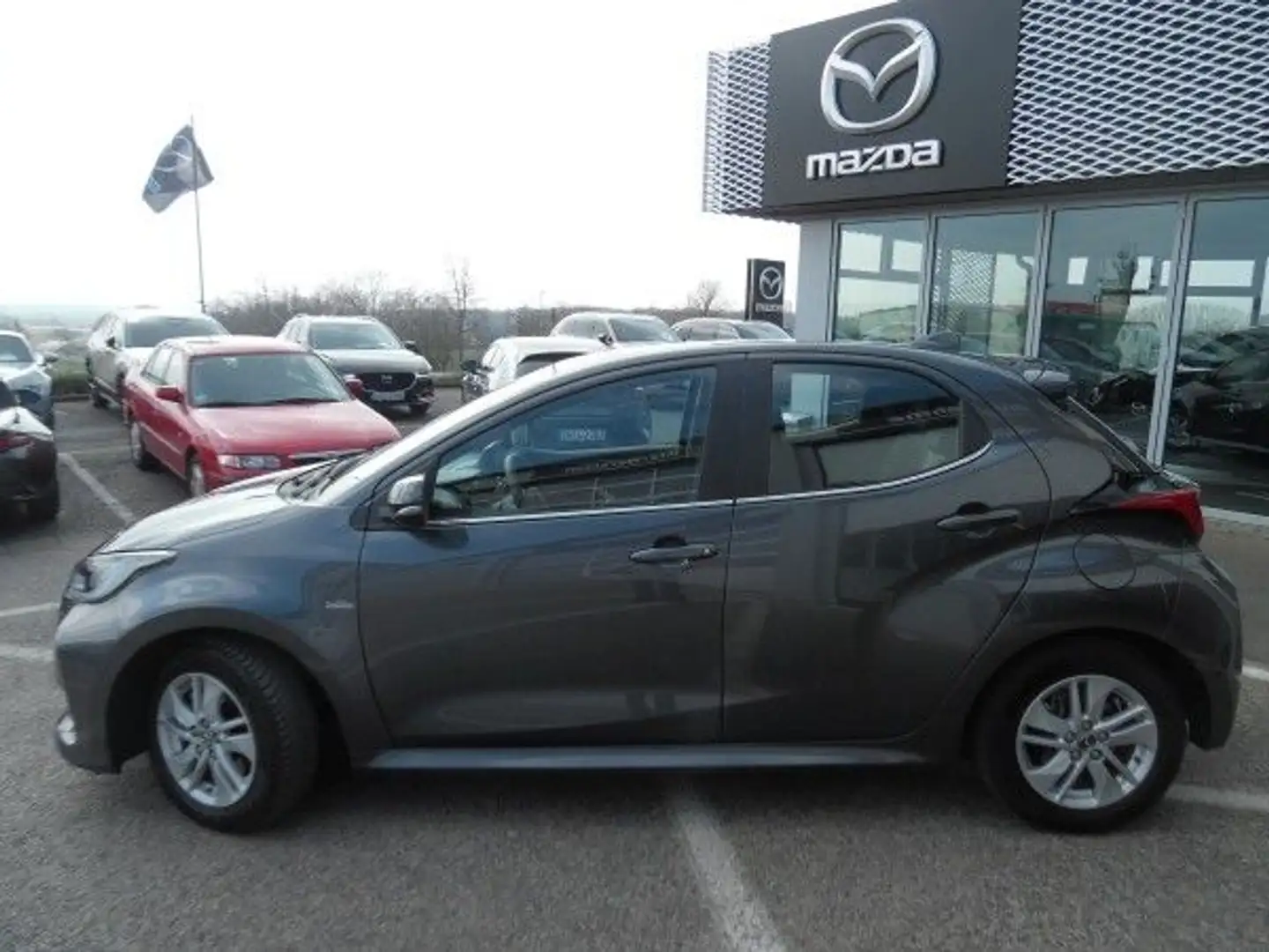 Mazda 2 1.5L Hybrid VVT-i FWD Agile Comfort+Savety Gris - 2