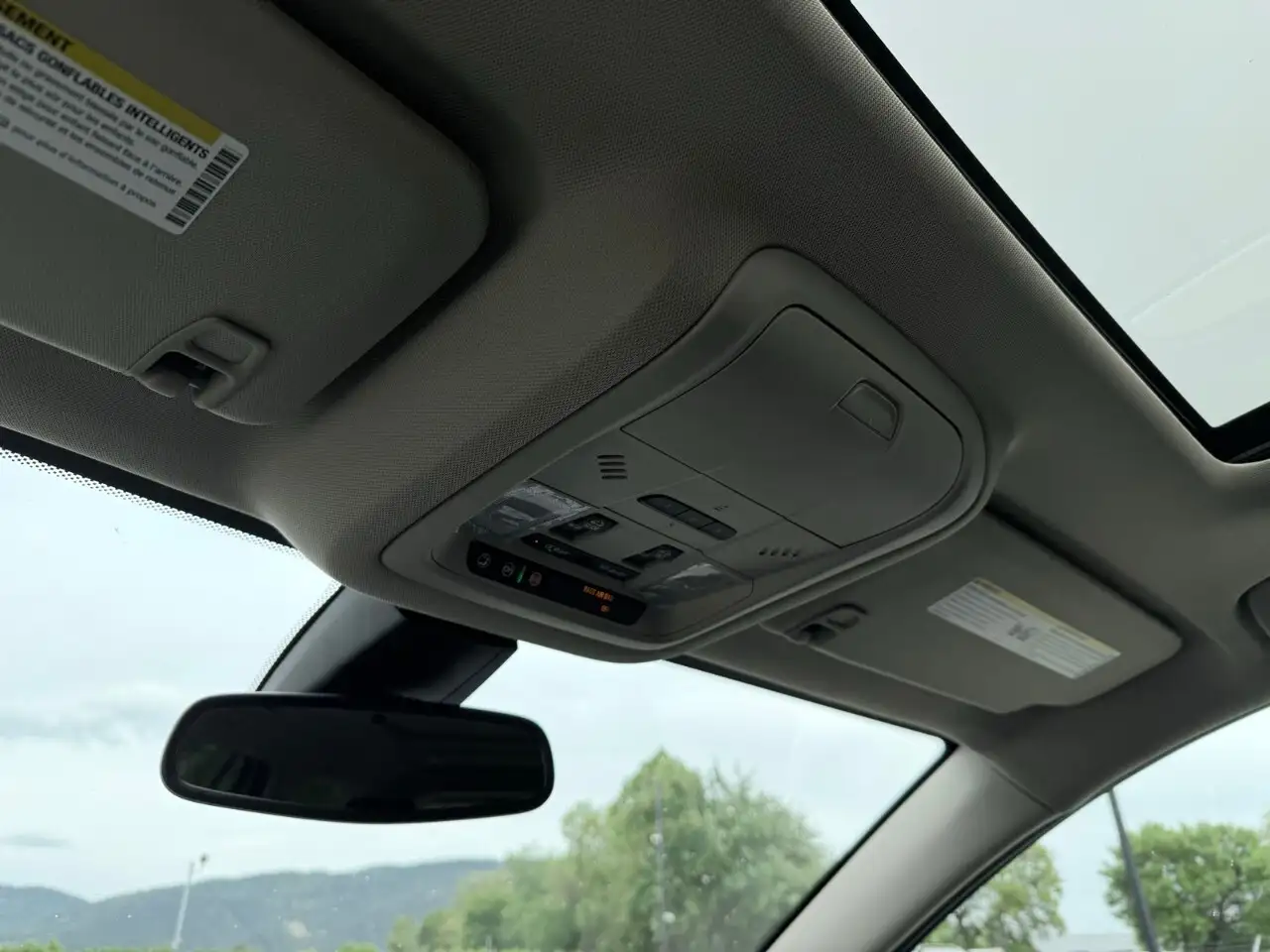 GMC Acadia снимка GMC Acadia