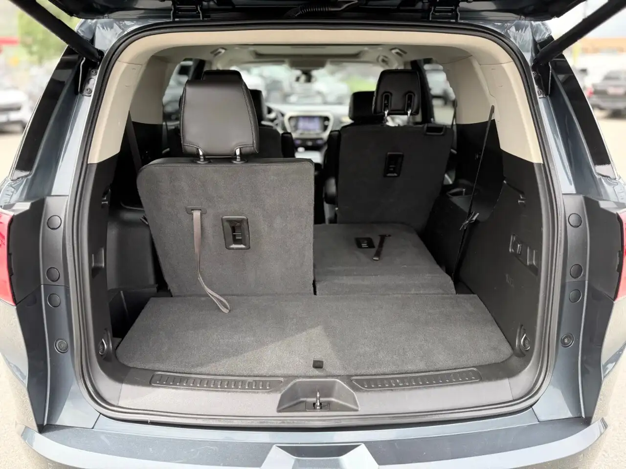 GMC Acadia снимка GMC Acadia