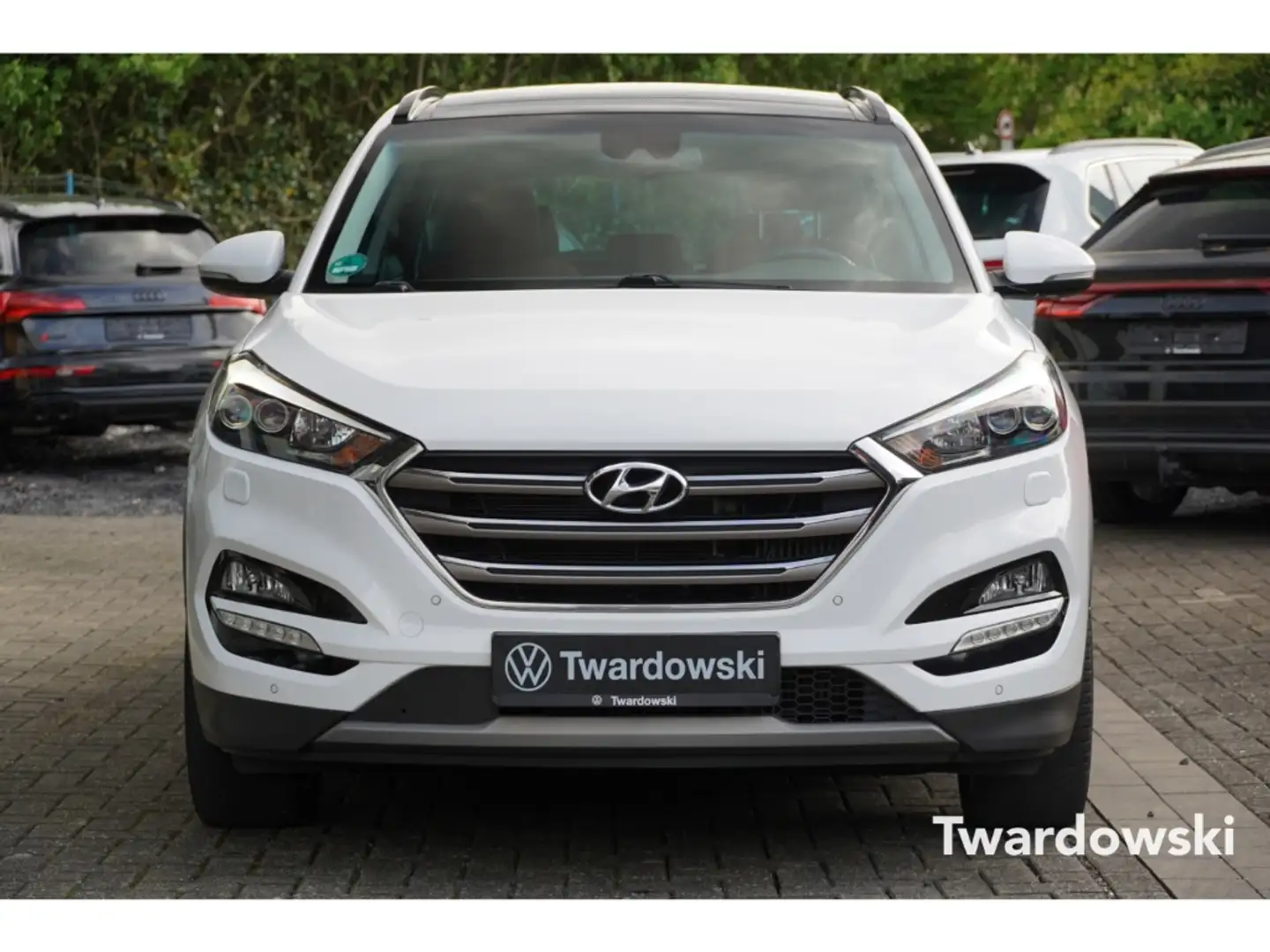 Hyundai TUCSON Premium 4WD 1.6/Pano/Vollleder/AHK/1.Hand Blanco - 2