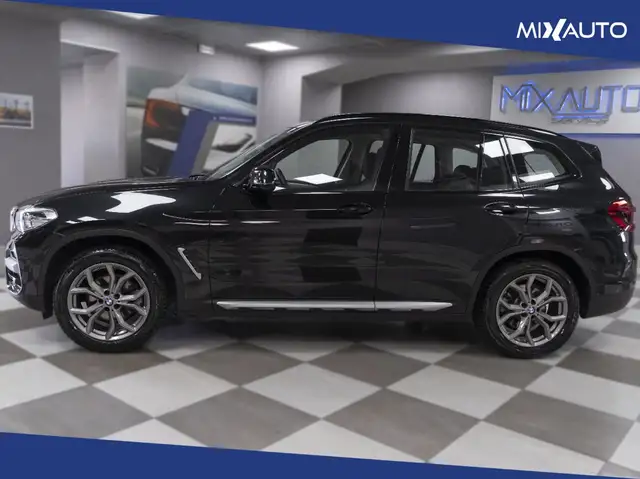 BMW X3 view 3
