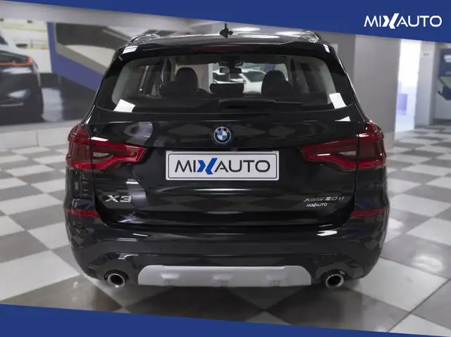BMW X3 view 4