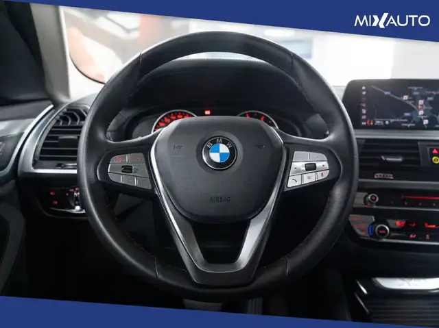 BMW X3 view 12