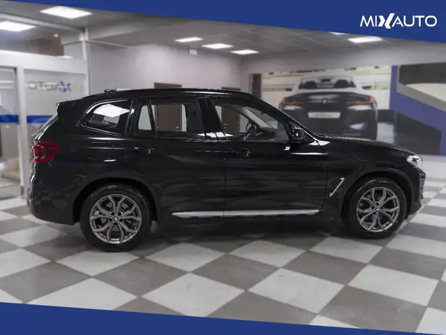 BMW X3 view 6