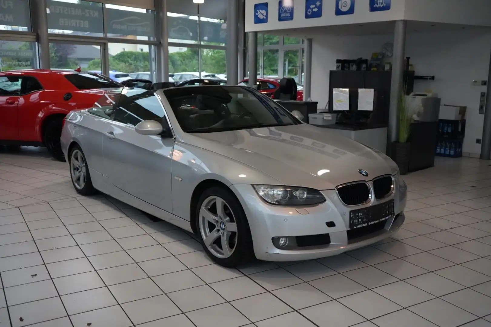 BMW 320 Baureihe 3 Cabrio 320i Silber - 1