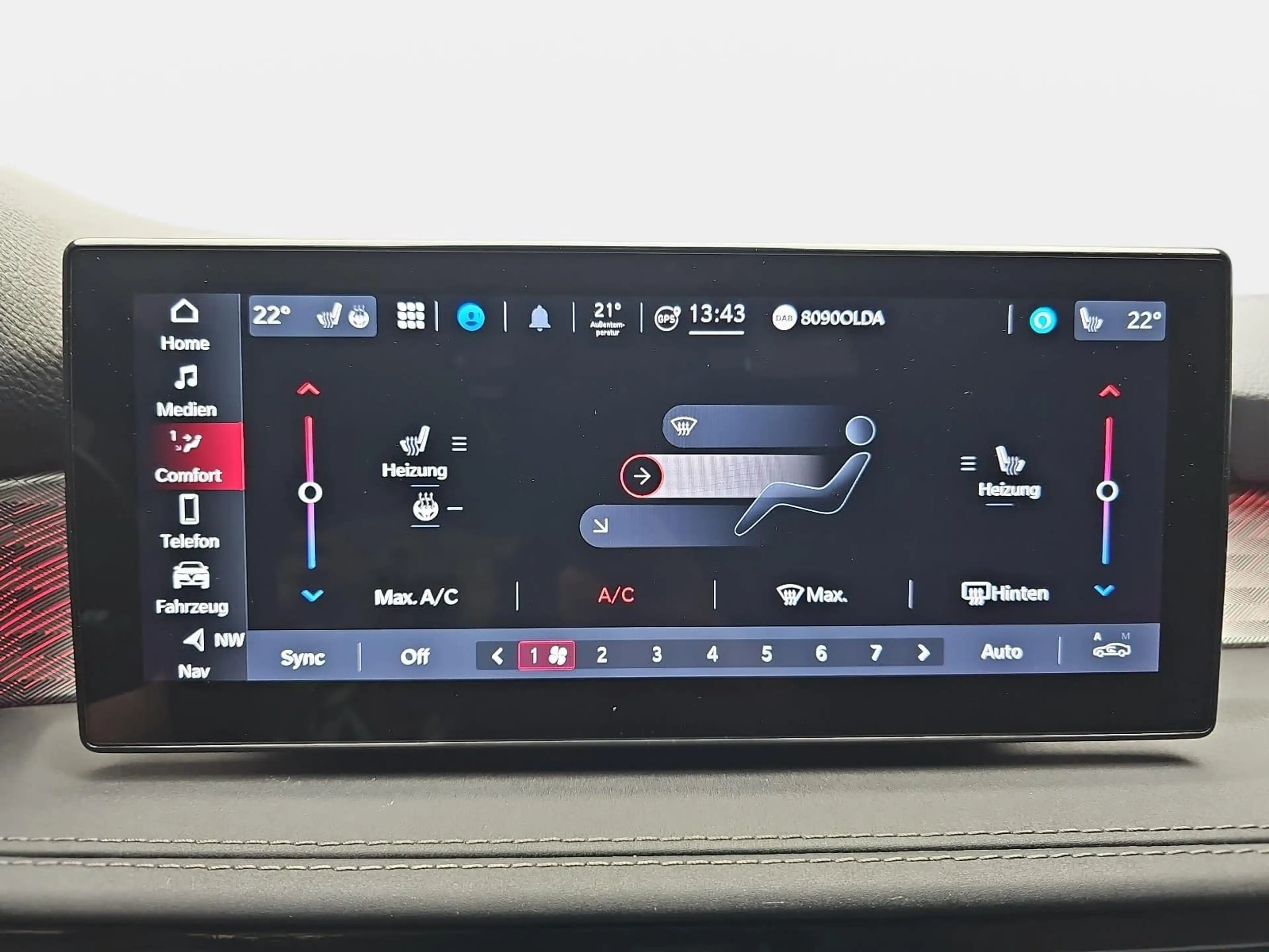 Alfa Romeo Tonale TONALE 1.5T 48V-HYBRID 15KW SPECIALE — photo 12