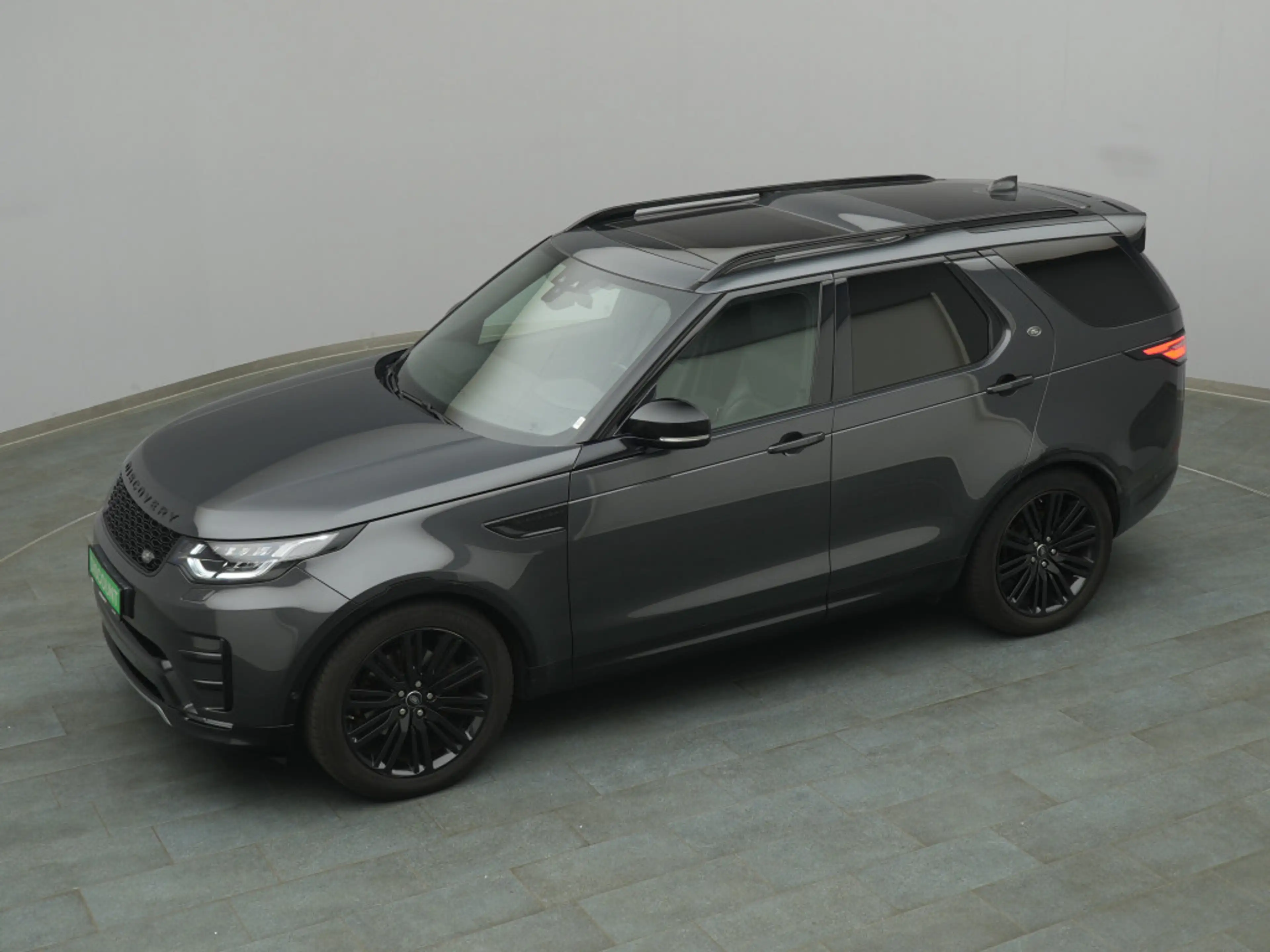Land Rover Discovery 5 HSE/AHK/Pano/7-Sitze — photo 28