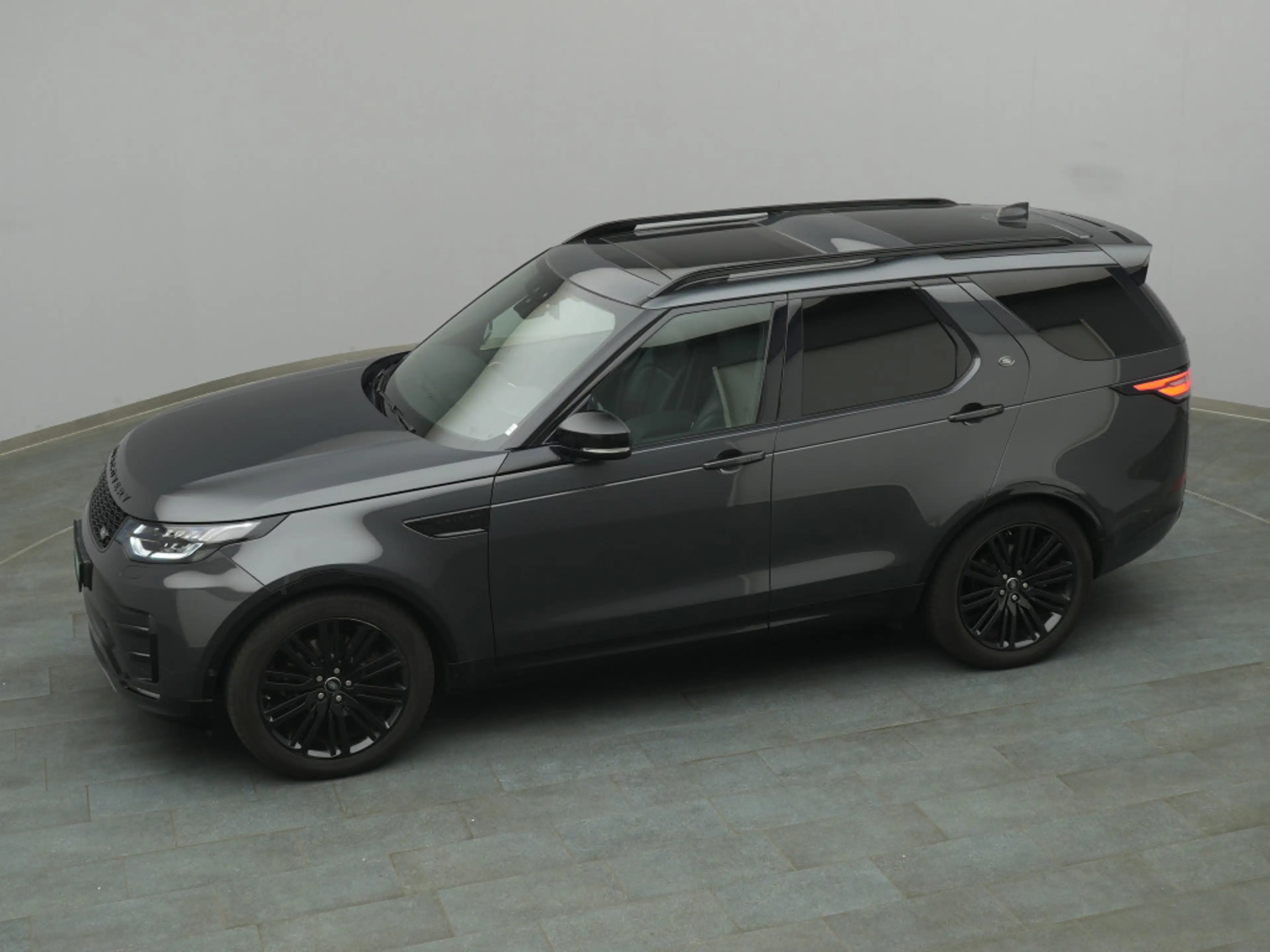 Land Rover Discovery 5 HSE/AHK/Pano/7-Sitze — photo 40