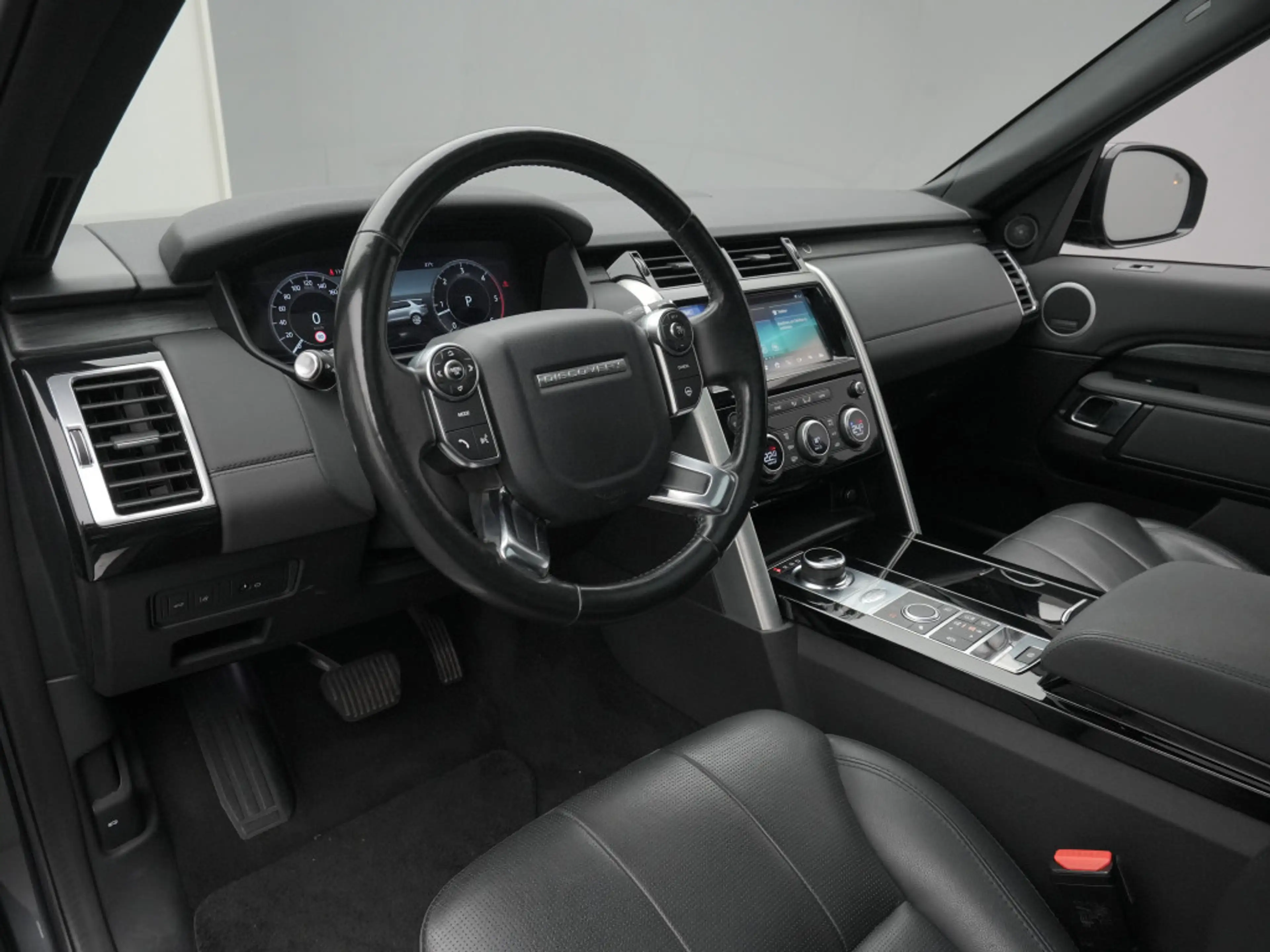 Land Rover Discovery 5 HSE/AHK/Pano/7-Sitze — photo 10