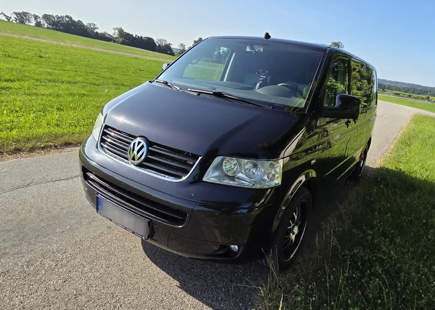 Volkswagen T5 Multivan Multivan Atlantis AHK, Navi, Kamera Schwarz - 2